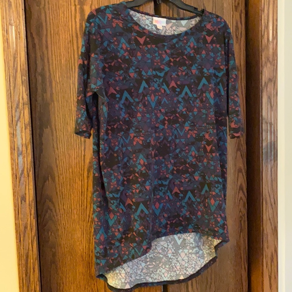 Lularoe Top (Irma)